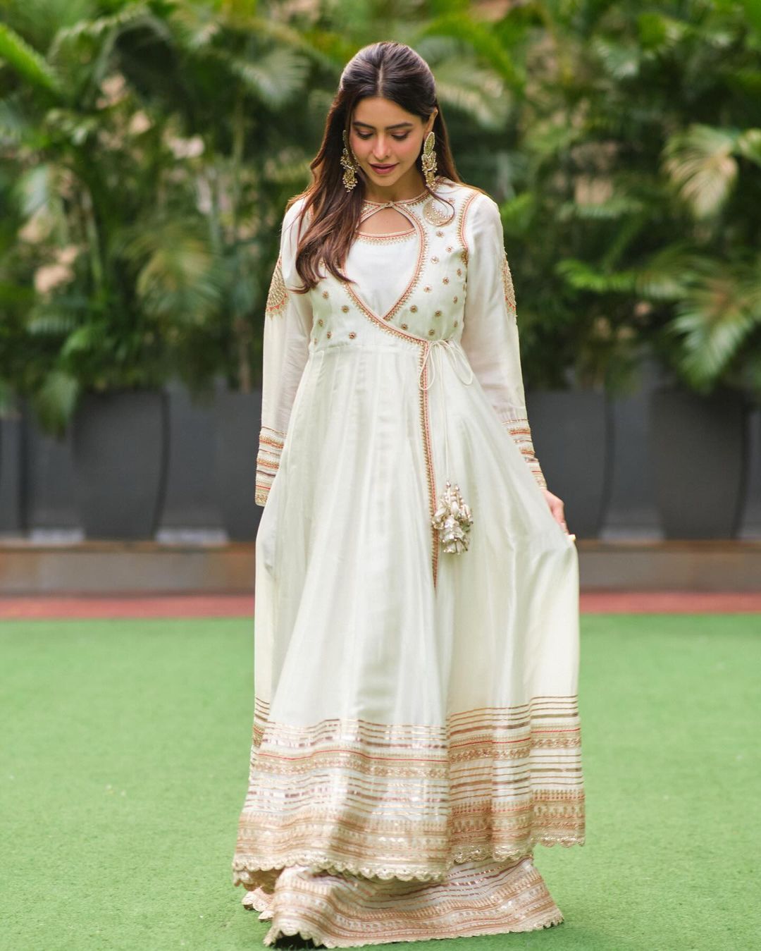Shop White Golconda Meera Anarkali set | Gopi Vaid Shop White Golconda Meera Anarkali set | Gopi Vaid