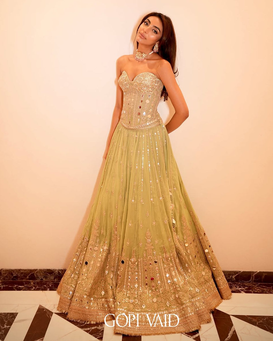 Mallaikaa Chheda in Zivaya Lehenga set