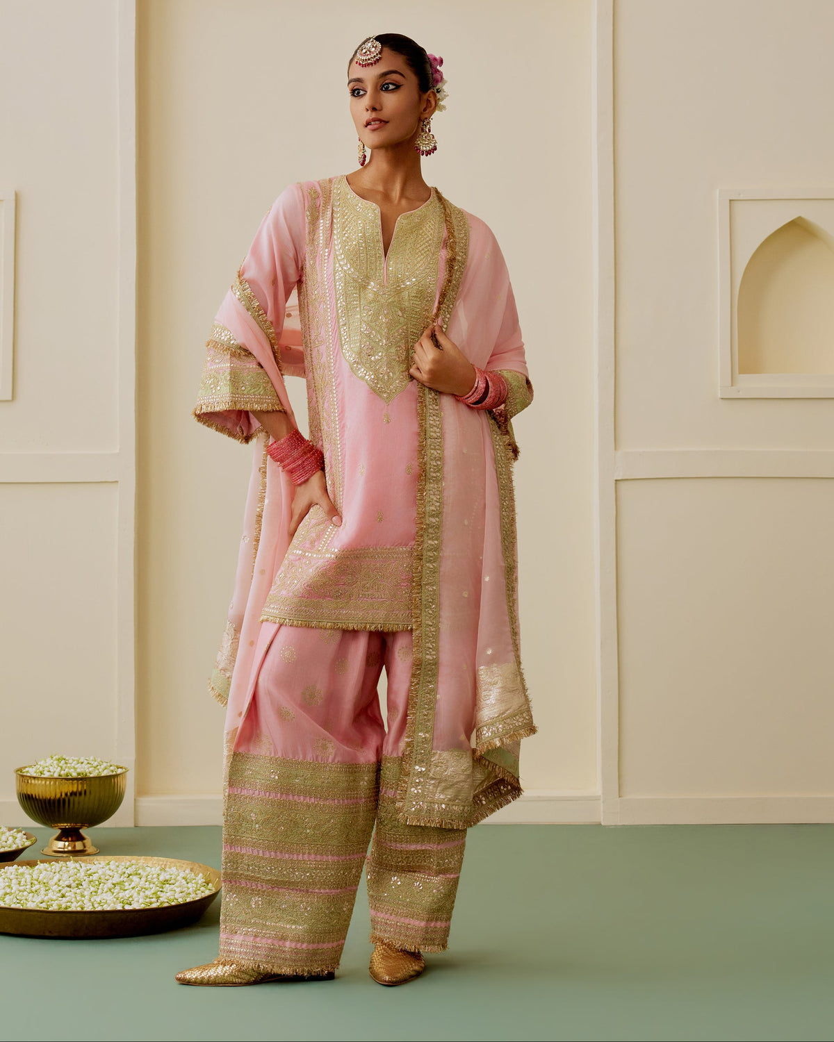 Evaara Farshi Set