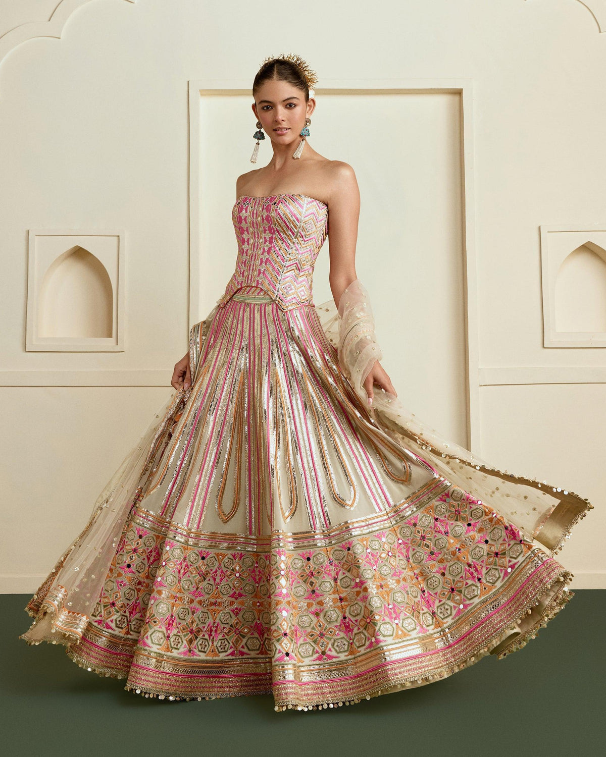 Vaani Kapoor In Ameesha lehenga Set