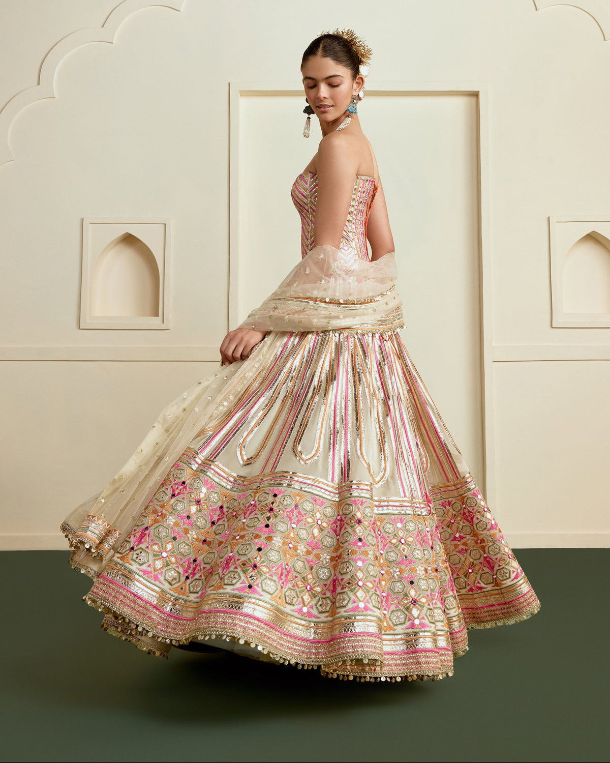 Vaani Kapoor In Ameesha lehenga Set