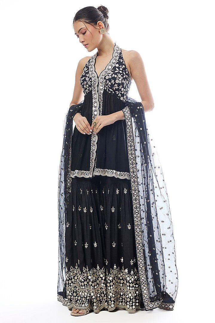 Eila Sharara Set