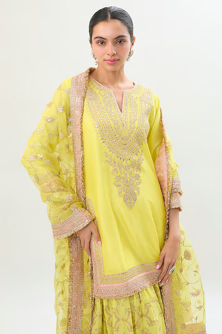 Safeena Sharara Set