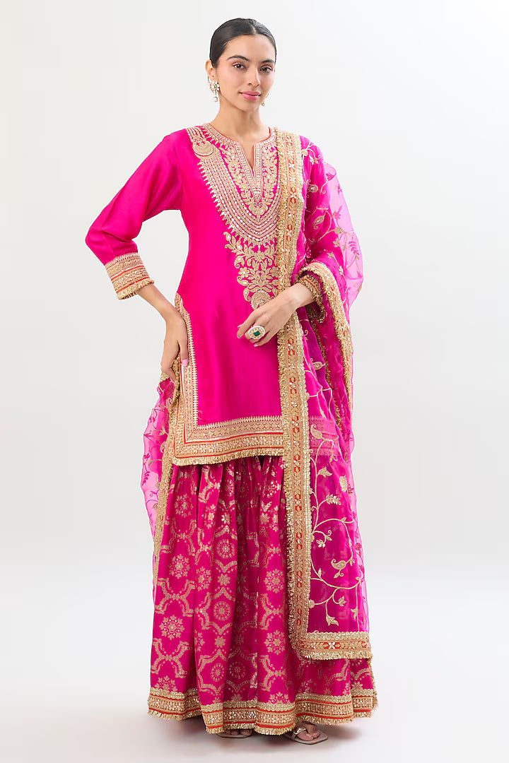 Safeena Sharara Set