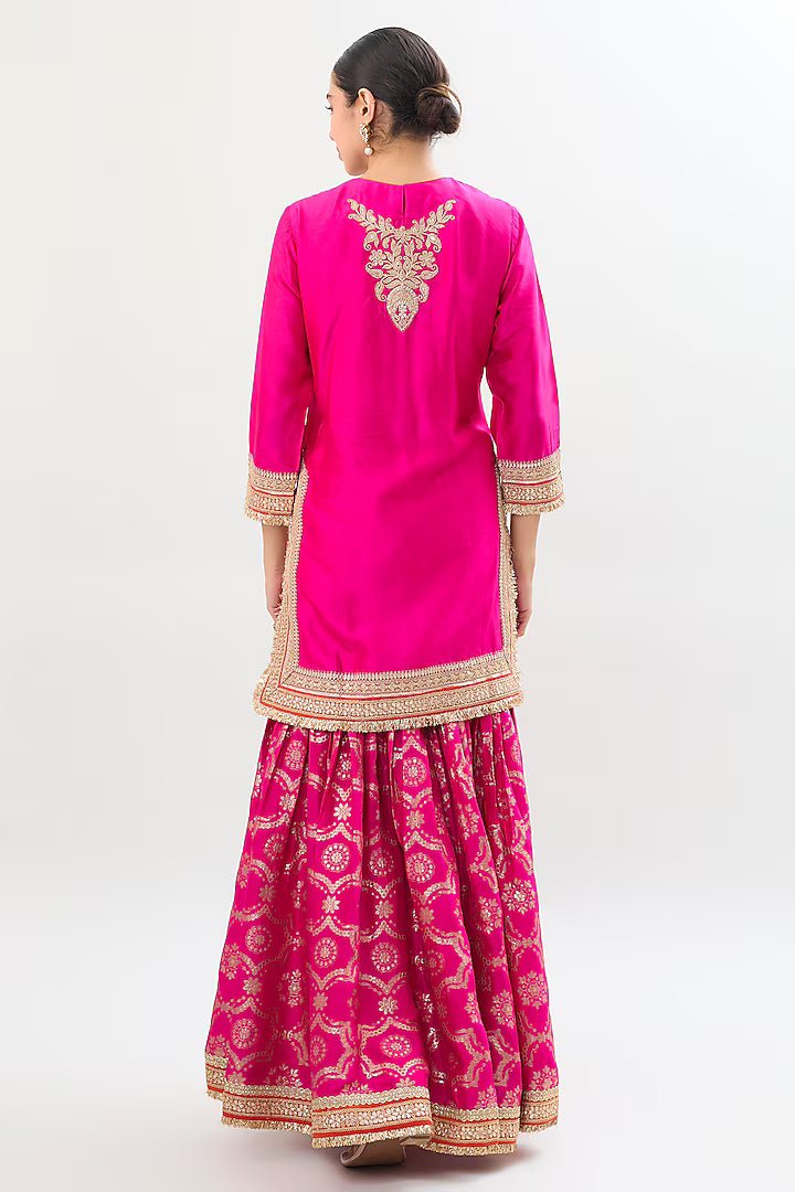 Safeena Sharara Set