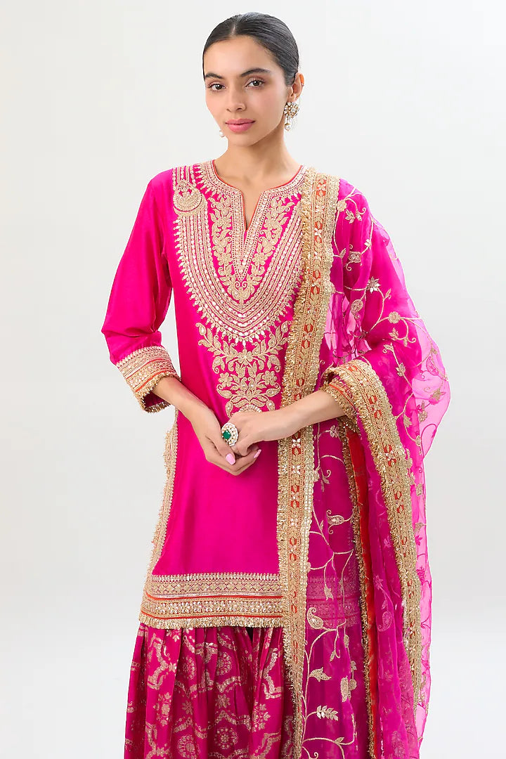 Safeena Sharara Set