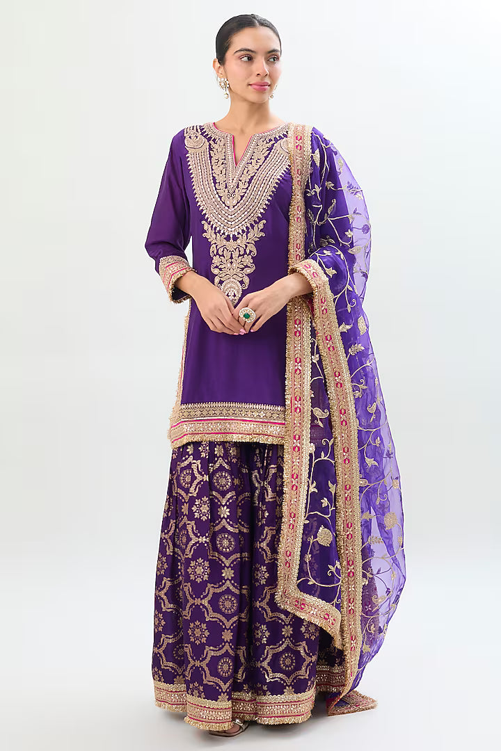 Safeena Sharara Set