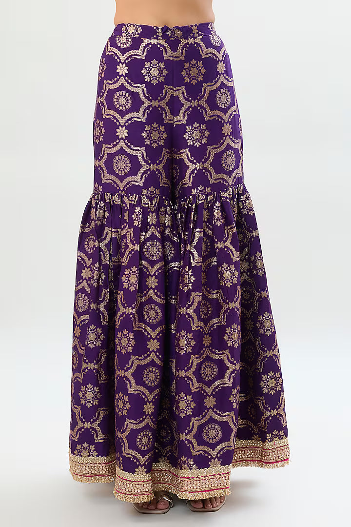 Safeena Sharara Set