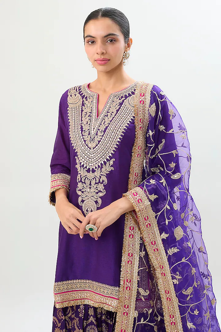 Safeena Sharara Set