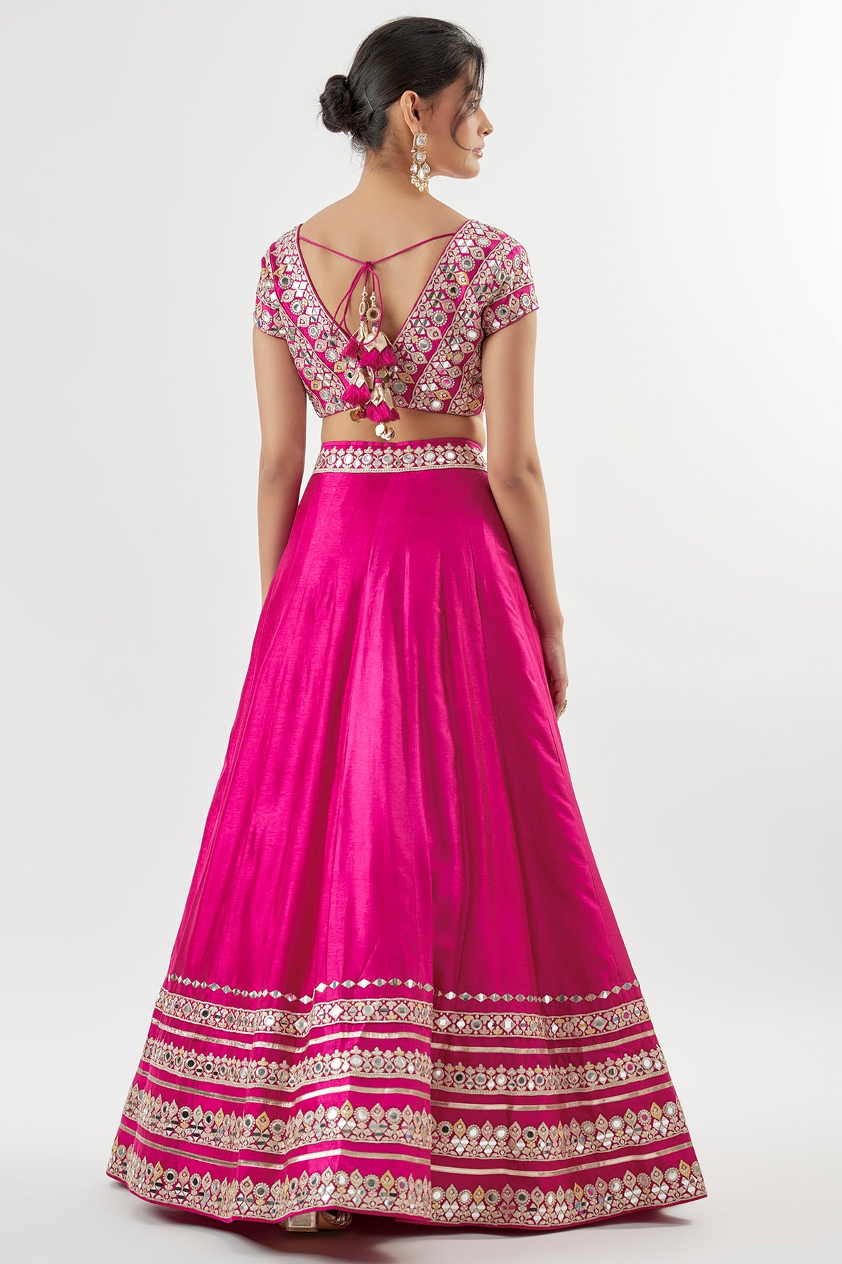Maanyata Lehenga Set