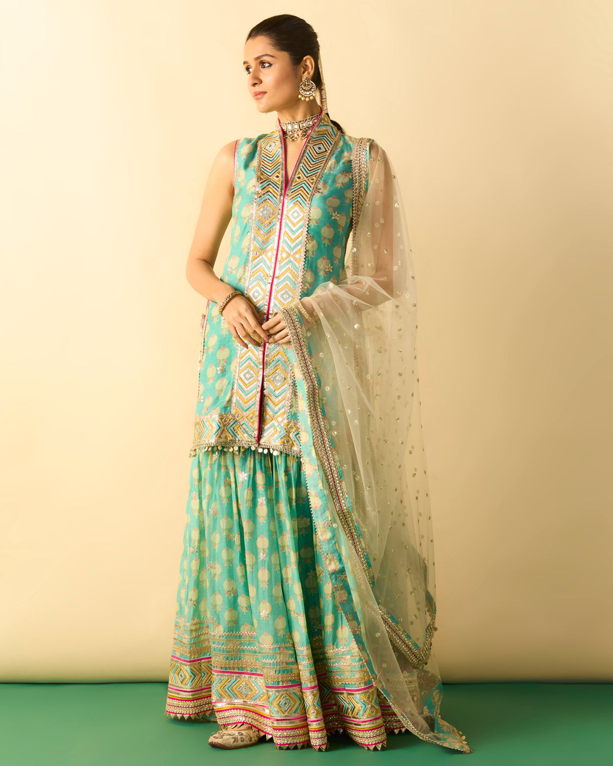 Aarvi Sharara Set