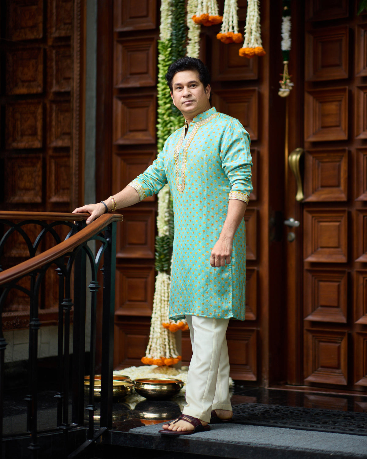 Sachin Tendulkar in Rajveer Kurta Set