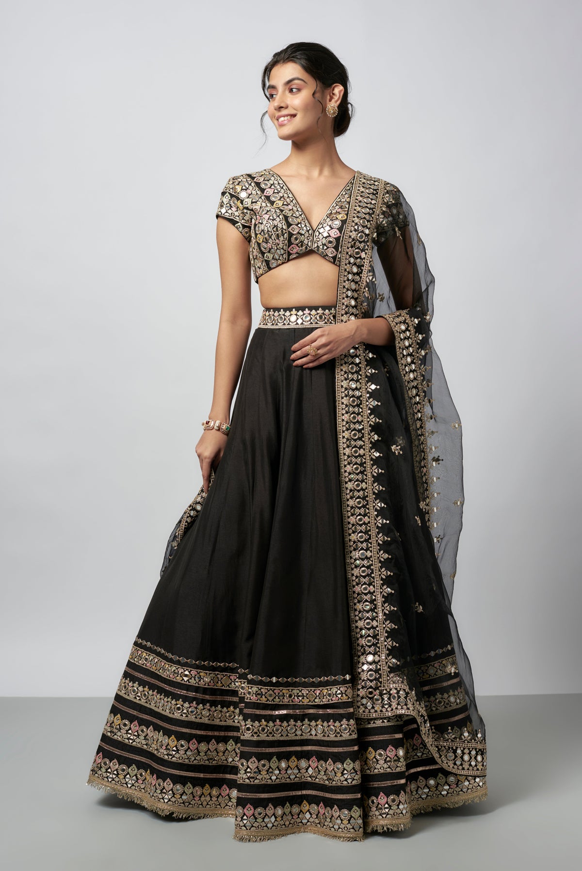 Maanyata Lehenga Set