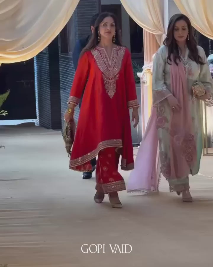 Nadia Farshi Set-Seema Sajdeh