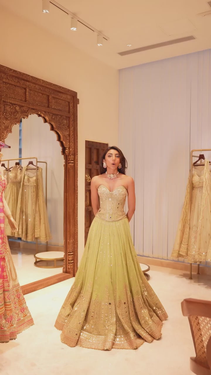 Mallaikaa Chheda in Zivaya Lehenga set