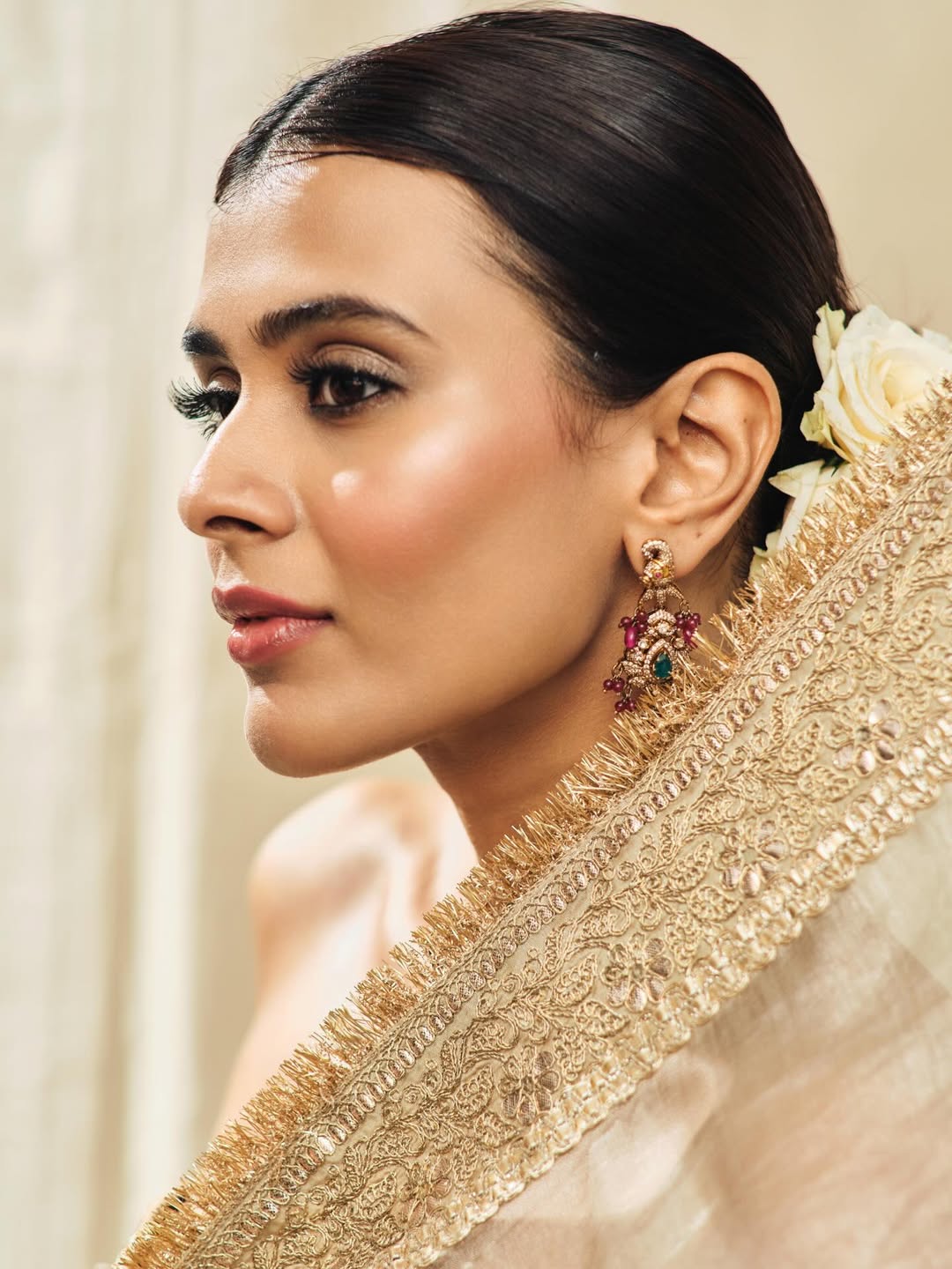 Zoya saree Set- Hebah Patel