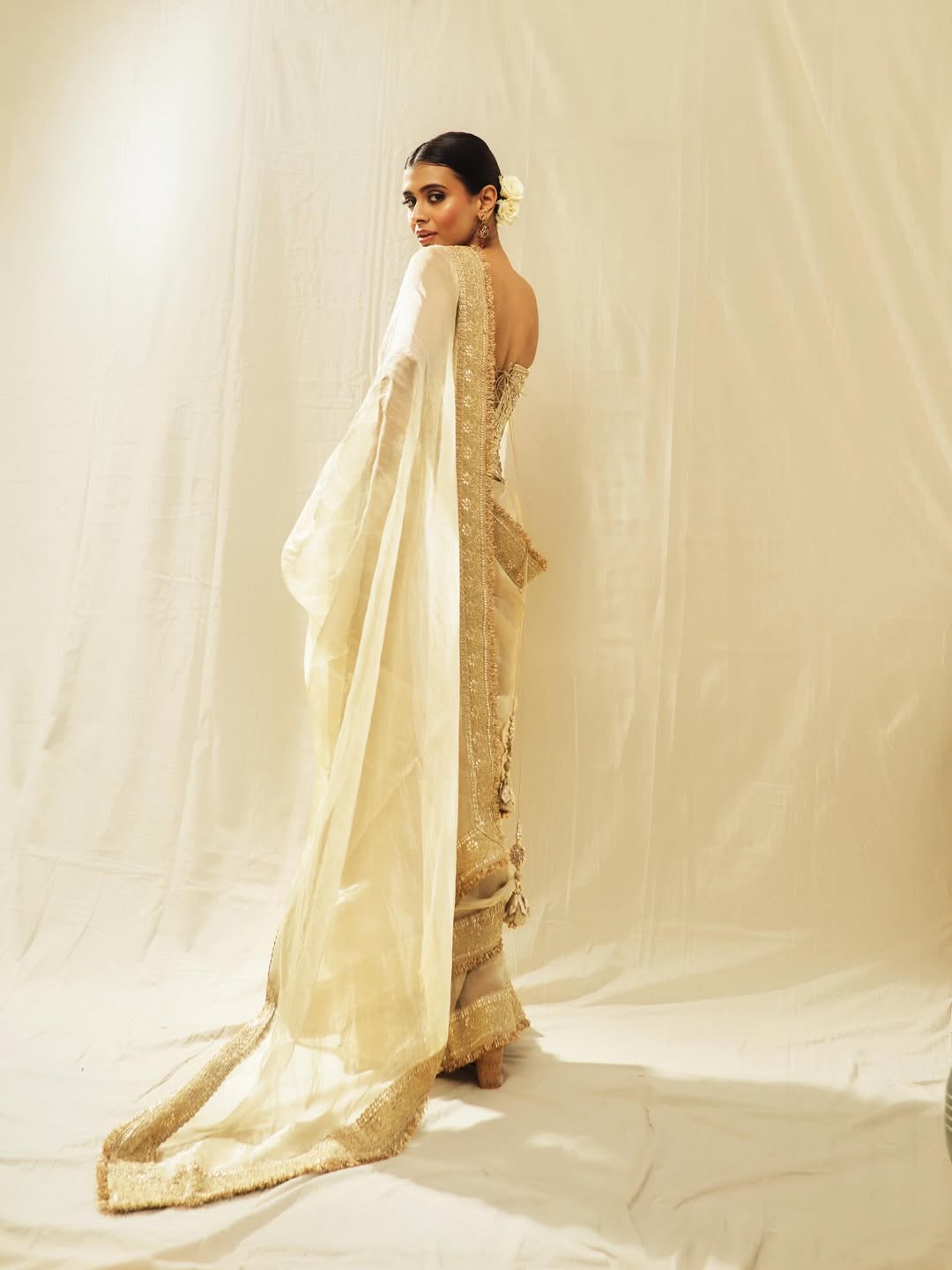 Zoya saree Set- Hebah Patel
